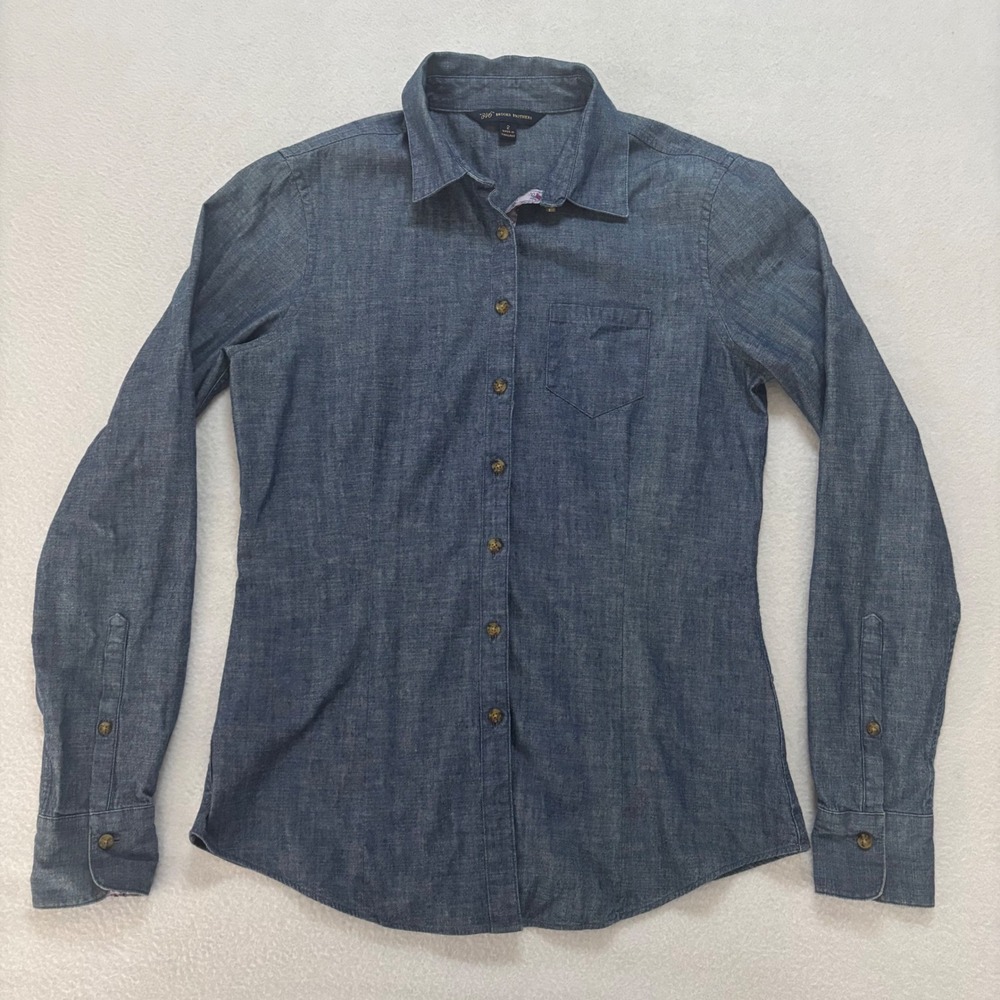 Brooks Brothers 346 Blue Chambray Cotton Button Down Shirt Womens 2 Long Sleeve